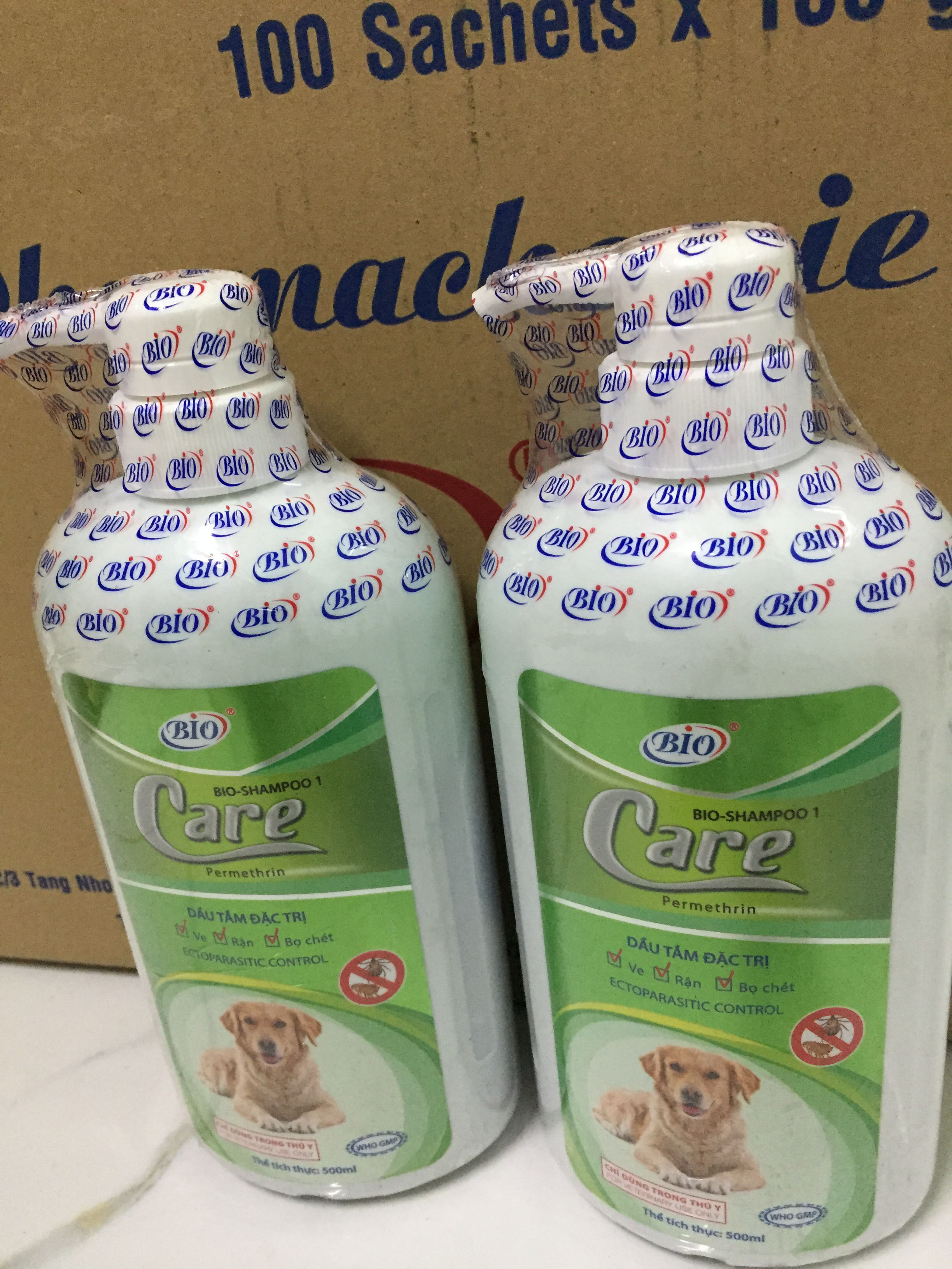 Sữa tắm dùng cho chó mèo nhiễm ve, ghẻ, bọ chét. Bio- Care 500ml