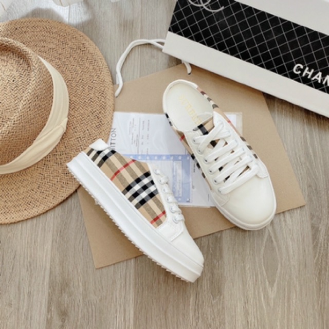 Giày nữ giày sneaker nữ kiểu sục đế bánh mì, kẻ sọc; Chất liệu tổng hợp đi em chân, Dễ phối đồ