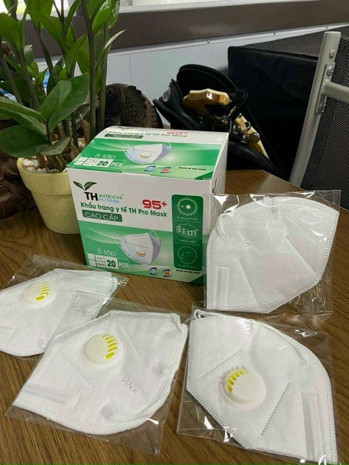 Hộp khẩu trang y tế N95+ có van thở kháng khẩn 5 lớp thaitech