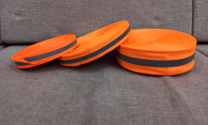Dây vải phản quang - Phản quang may áo - Phản quang vải (Khổ 2.5cm)