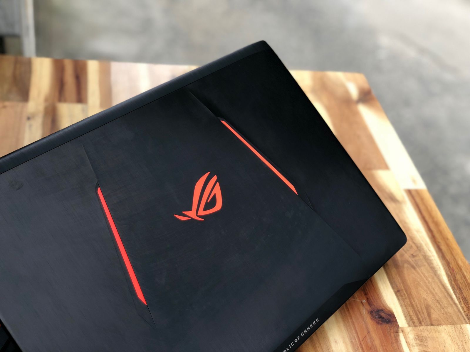 Laptop asus rog gl553vd/ i7 7700hq/ ram 8g/ ssd128+1000g/ vga gtx1050m 4g/ full hd/ led 7 màu/ giá rẻ