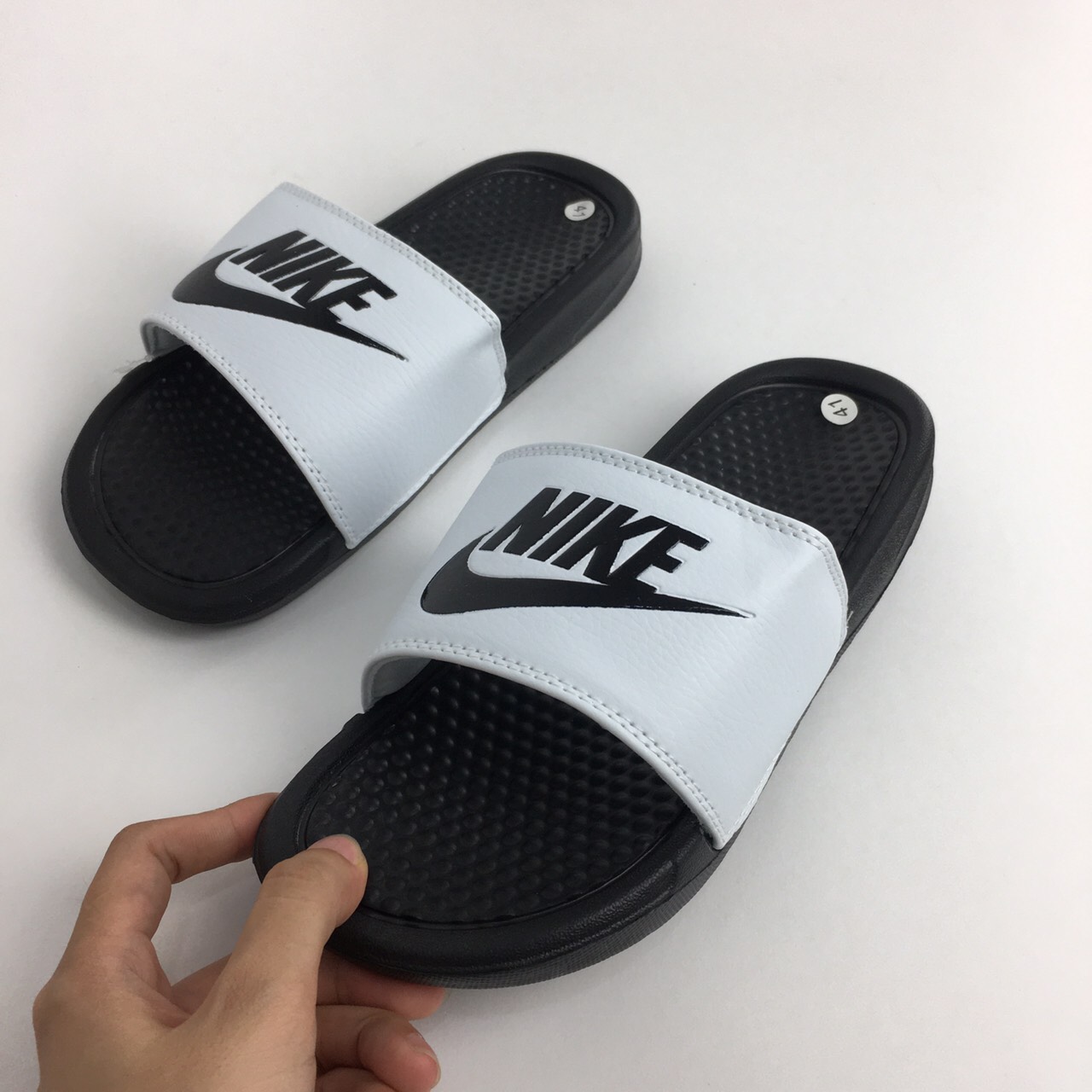 Dép quai ngang nam nữ-nike-đen trắng