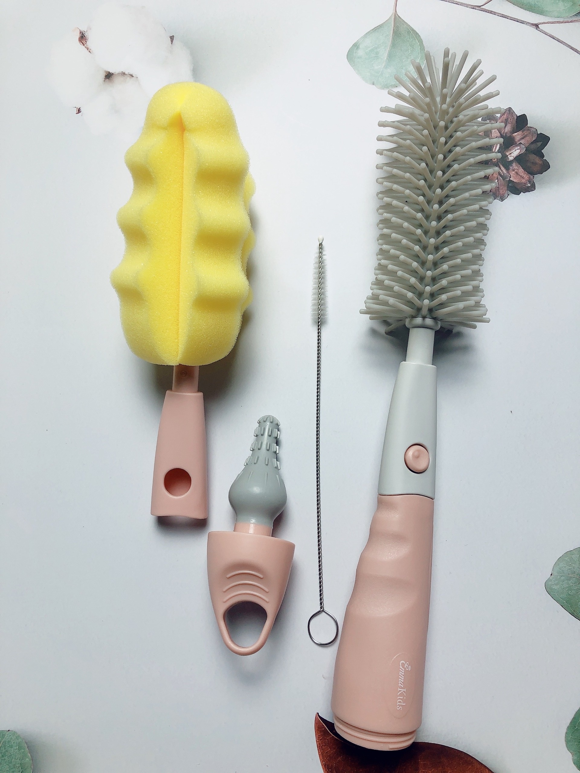 Bộ cọ bình sữa, núm ti silicone emmakids 4 đầu cọ tạo bọt vệ sinh siêu sạch