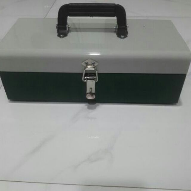 Thùng đồ nghề sắt siêu cute có thêm màu xanh đẹp ấn tượng