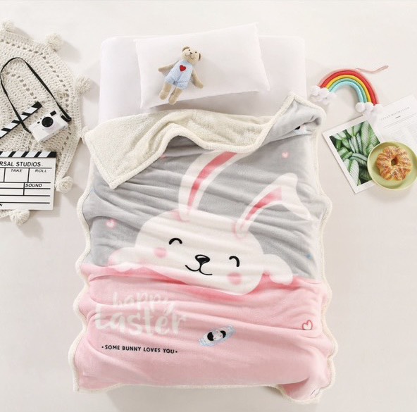 Chăn mền cho bé chất liệu lông cừu mặt tuyết họa tiết ngộ nghĩnh kích thước 1mx1m4 nặng 700g
