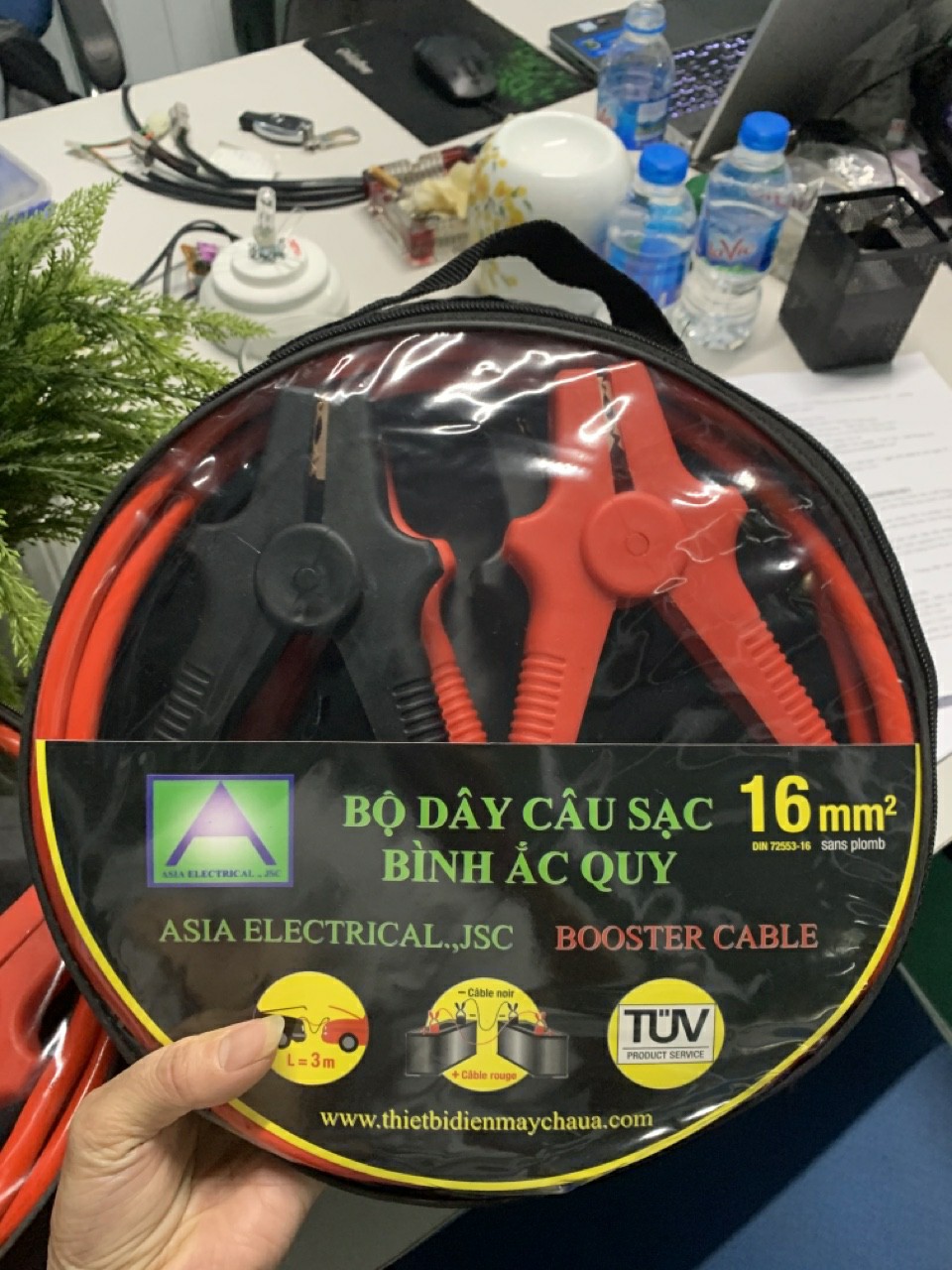 Bộ 2 dây câu bình ắc quy 1000amp dài 3m bọc nhựa đầu kẹp tránh tia lửa điện khi xe hết điện hữu ích