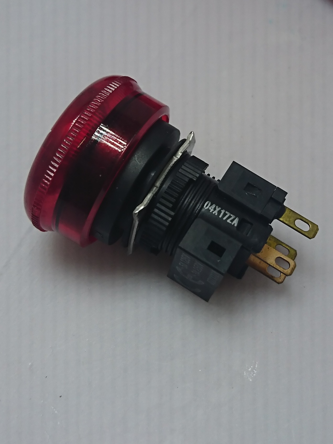 Nút nhấn dừng khẩn emg phi 16mm có đèn 24v dc omron
