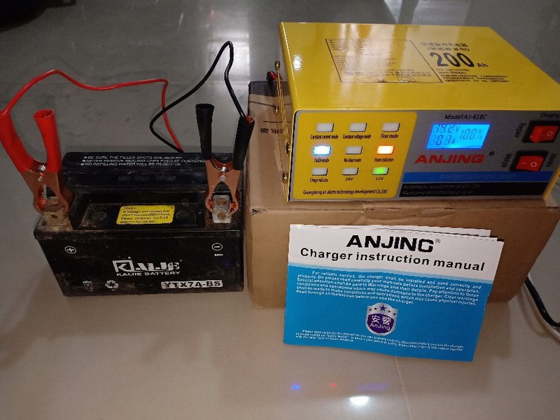 Máy Sạc Ắc Quy Và Phục Hồi Bình Ắc Quy 12V 24V 200AH AJ-618C - Sạc Acquy Khu sunfat - AJ-618C