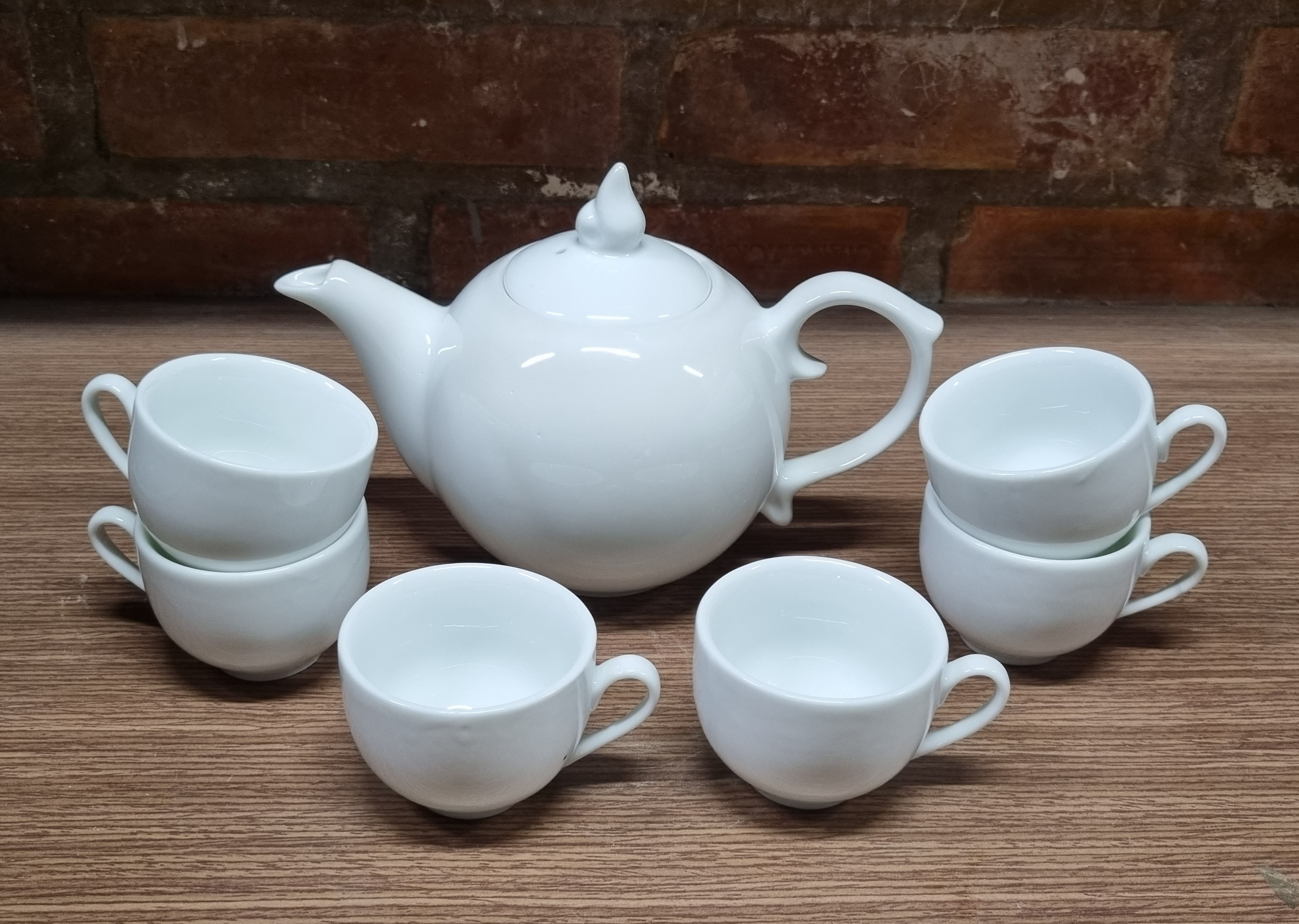 Bộ trà/bộ ấm chén trắng, hàng bình dân, đủ đĩa kê, dung tích ấm 500ml