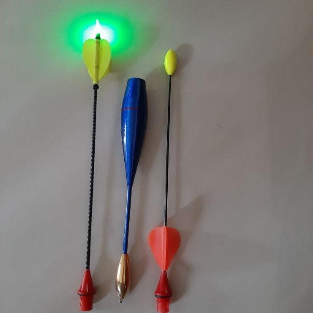 Phao lục chân bầu 26, 1 ngọn ngày 1 ngọn đêm