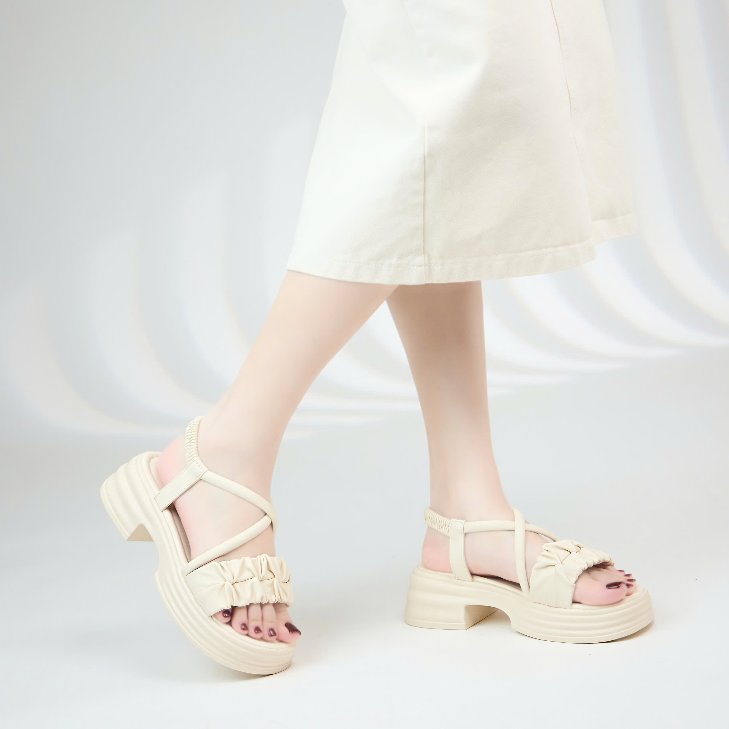 Giày Sandal Nữ MWC 2475 - Sandal Nữ Quai Ngang Nhún Cách Điệu Đế Cao 5cm Hack Dáng Trẻ Trung