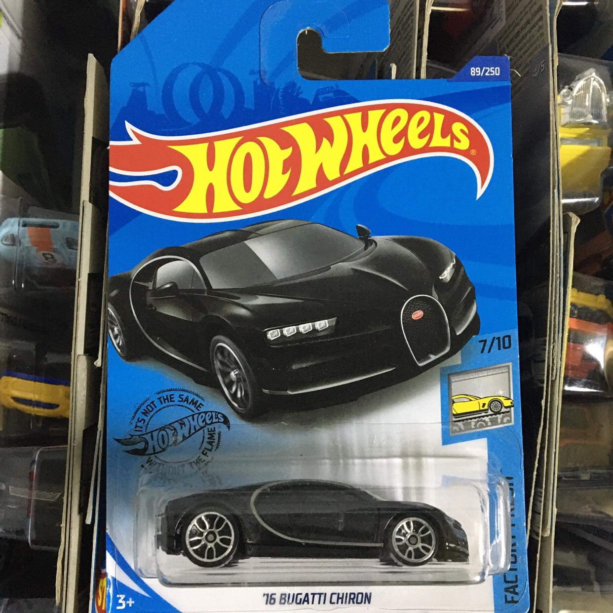 Xe mô hình hot wheels tỉ lệ 1:64 "16 bugatti chiron"