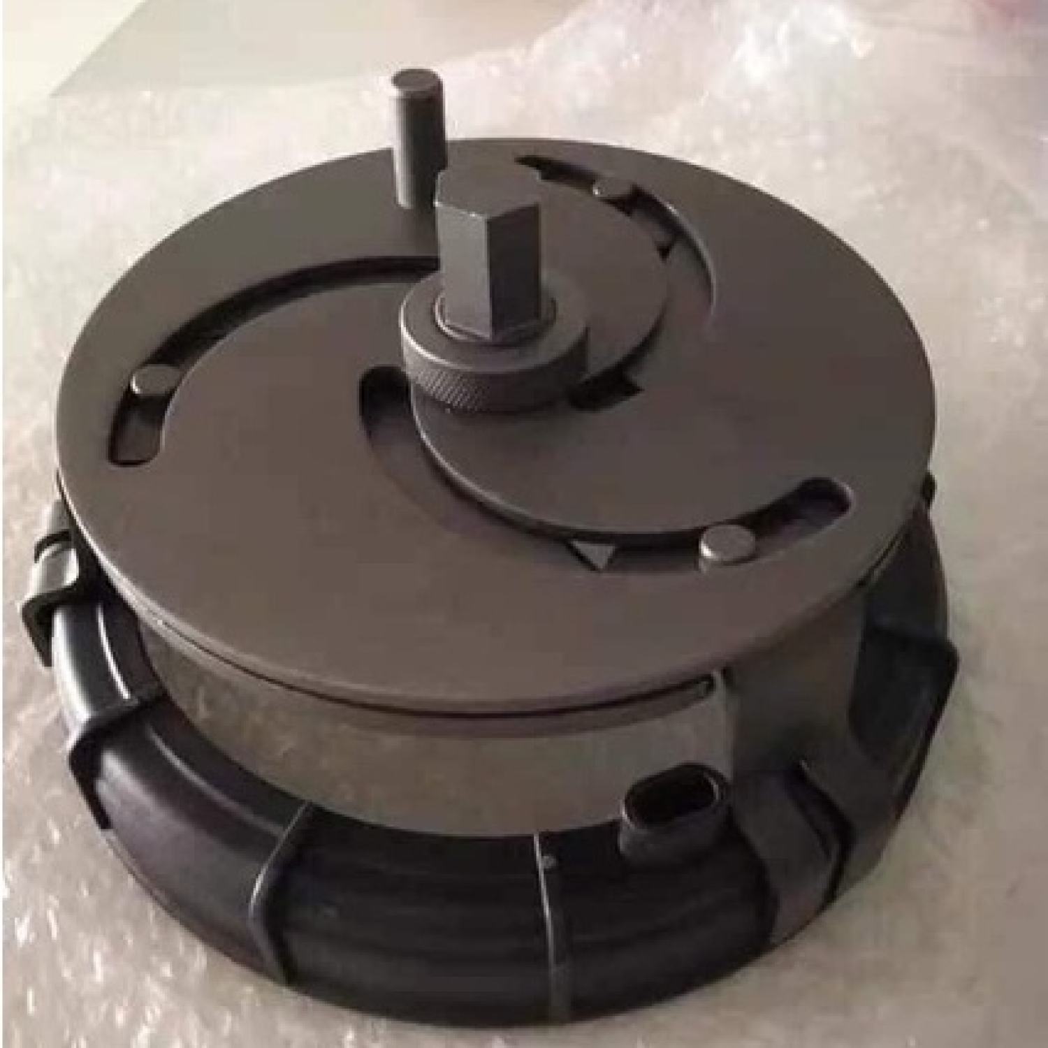 Vam cảo tháo mở nắp nhựa bình xăng ô tô 3 chân