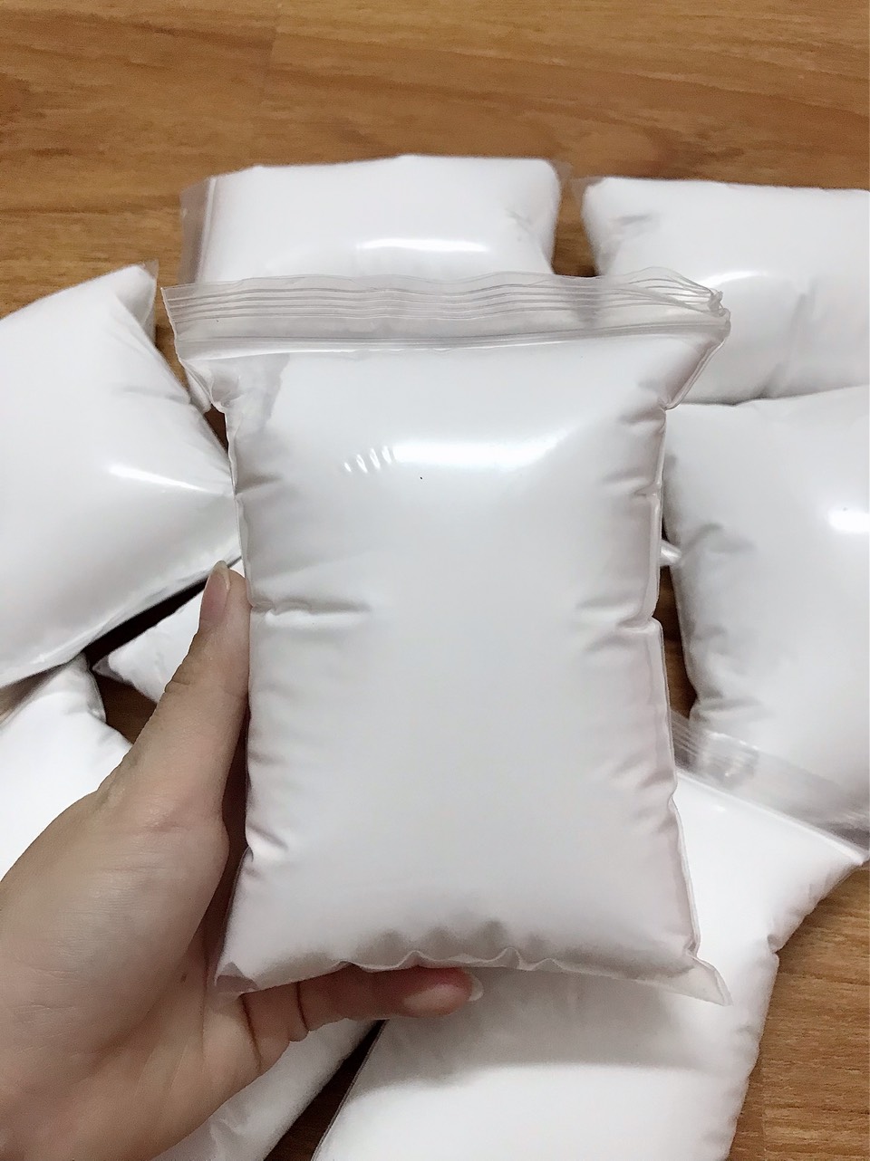 ĐẤT SÉT SIÊU NHẸ TỰ KHÔ 100GR HÀNG LOẠI 1 TO PHỒNG