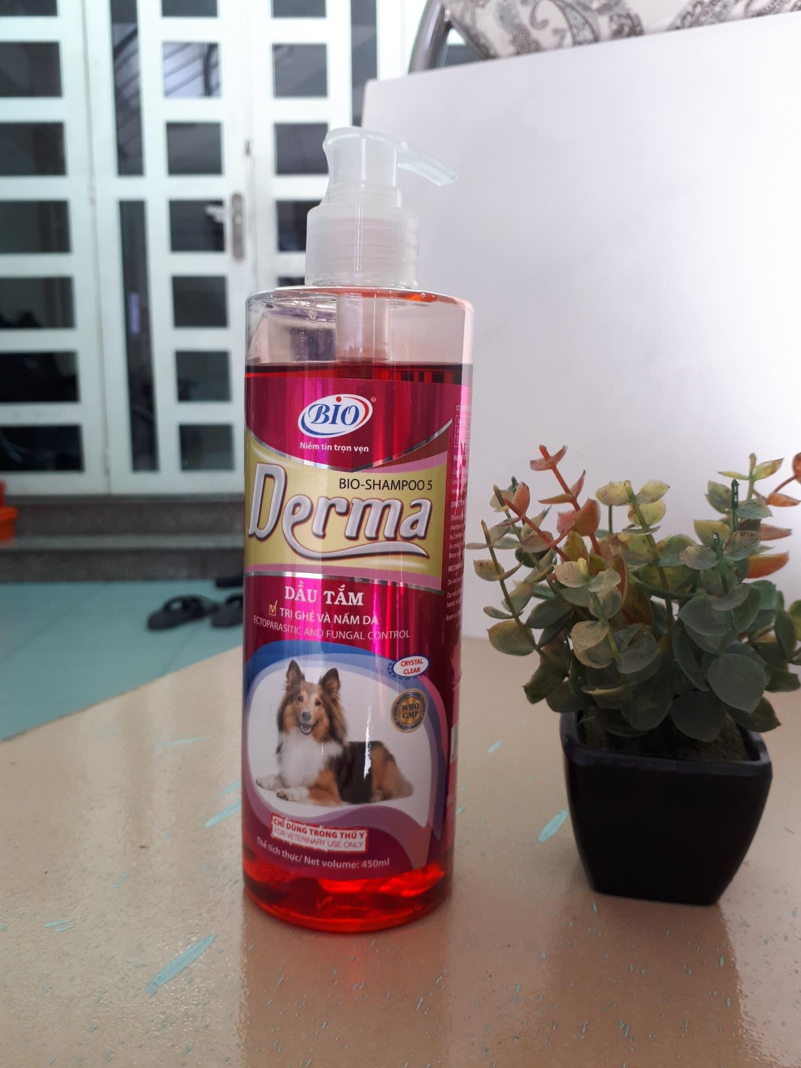 Sữa tắm đặc trị ghẻ, nấm da cho chó mèo Bio Derma 450ml