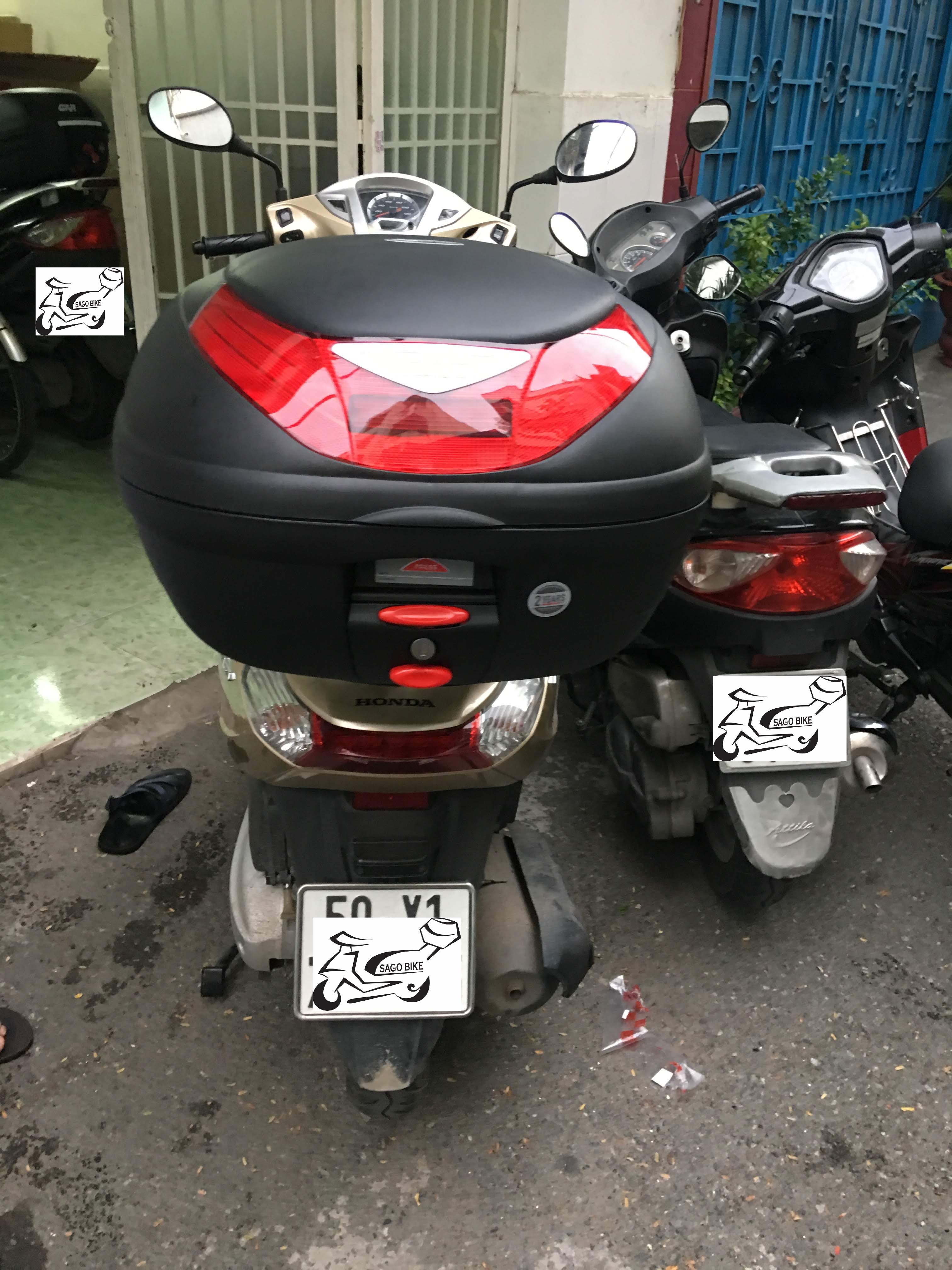 [HCM]Thùng givi E350N kèm đế lắp cho xe Lead