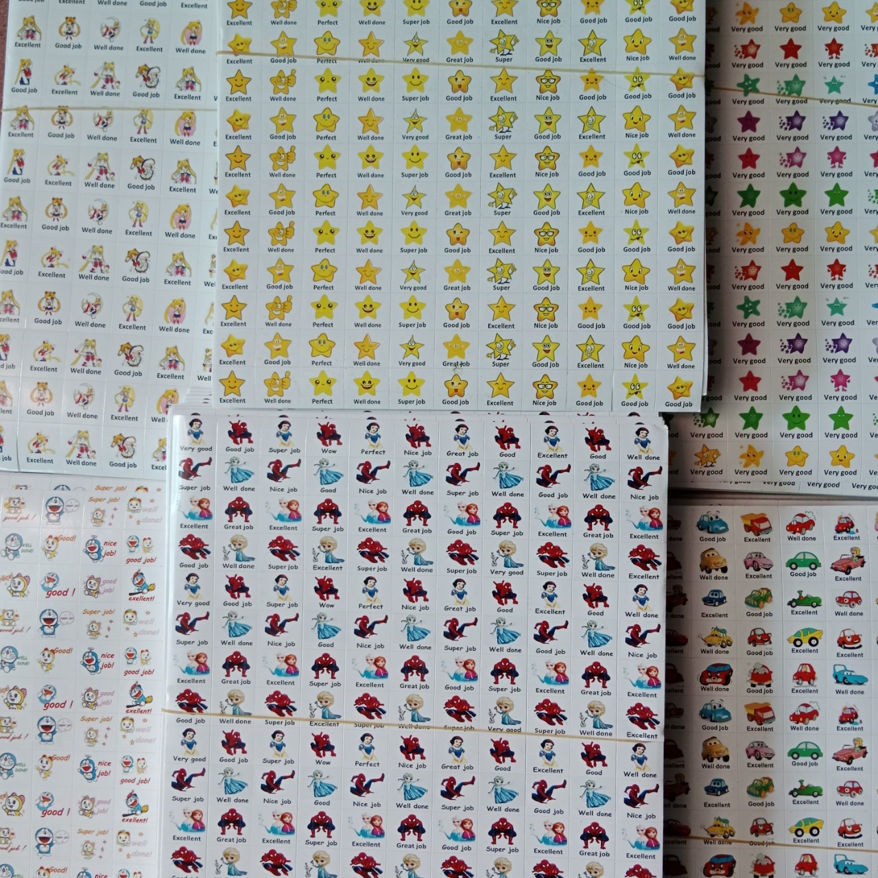 Sticker khen thưởng học sinh bằng tiếng anh.
