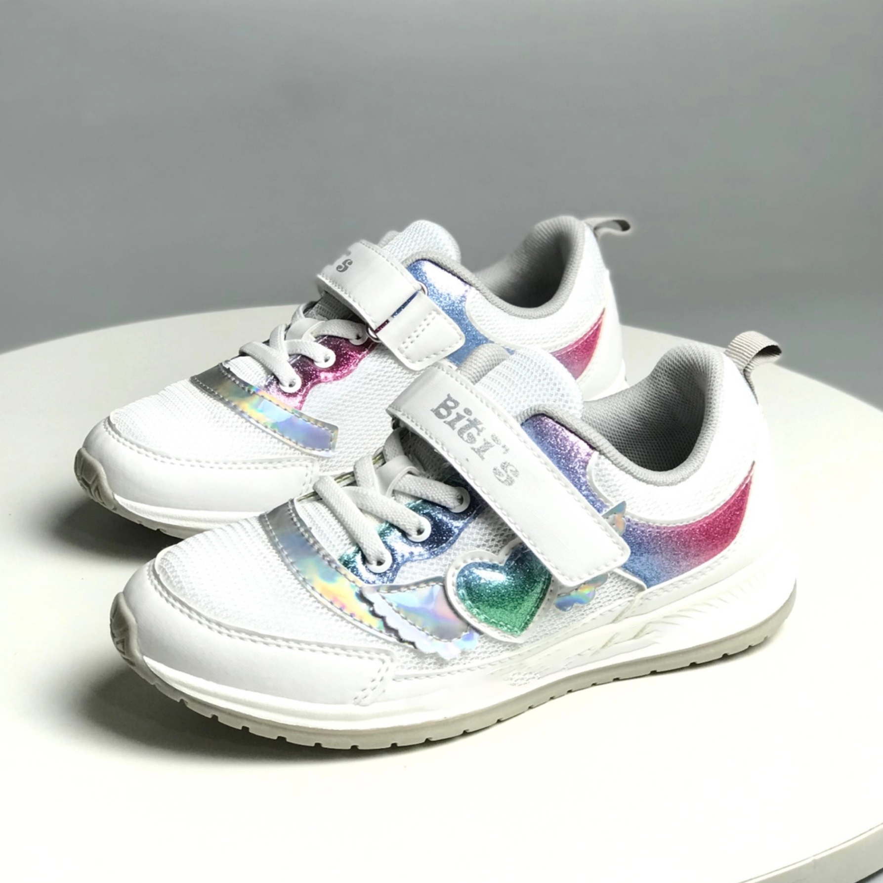   Hoàn Xu   TĂNG 1 - 2 SIZE   SIÊU SALE  GIÀY THỂ THAO BATA HỌC SINH BÉ GÁI BITI'S XÉ DÁN TRÁI TIM DSG004200  HỒNG + TRẮNG  - BITIS GIRLS SPORT SNEAKERS 