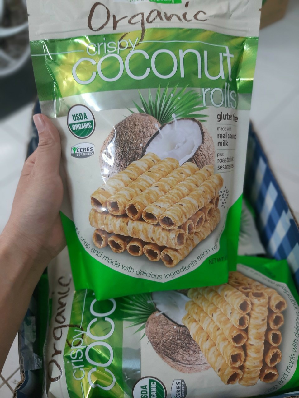 Bánh quế dừa Tropical Fields Organic Crispy Coconut Rolls