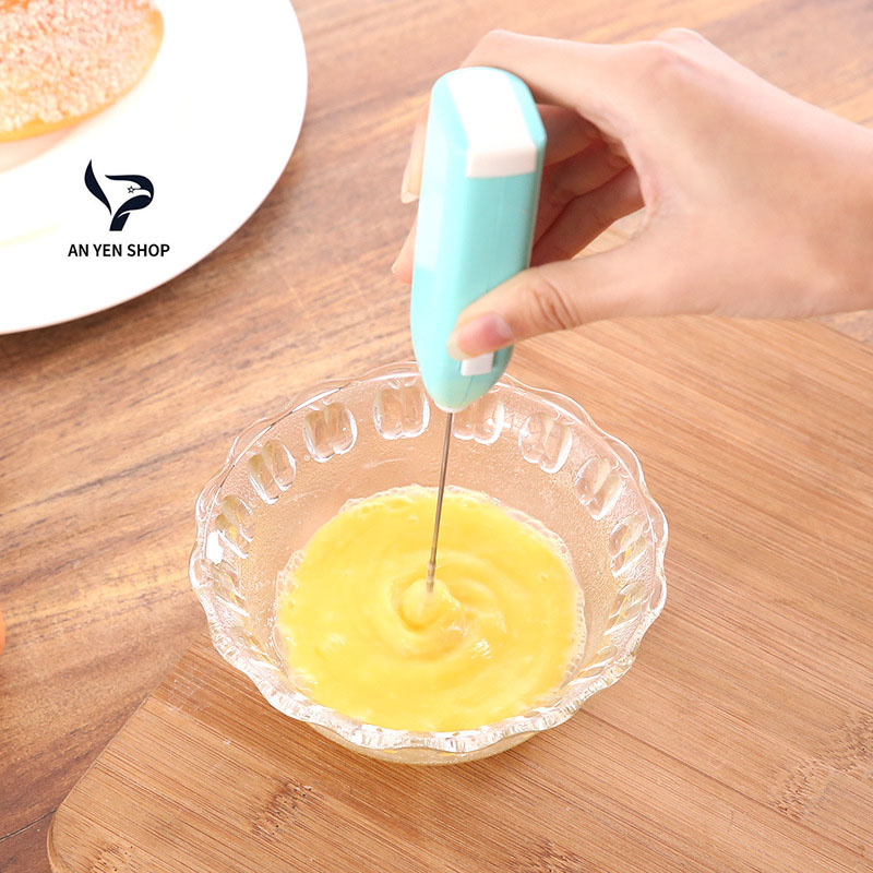 Máy đánh trứng cầm tay mini, máy khuấy cafe, đánh kem mini đa năng, dùng pin AA - AN YEN SHOP