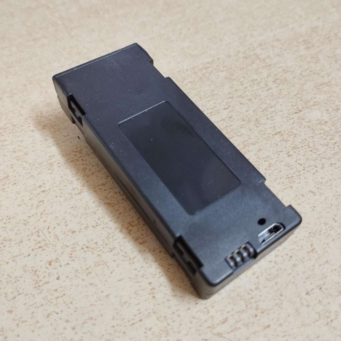 Pin 3.7V 1800mah dùng cho máy bay flycam E88 bản không cam và camera