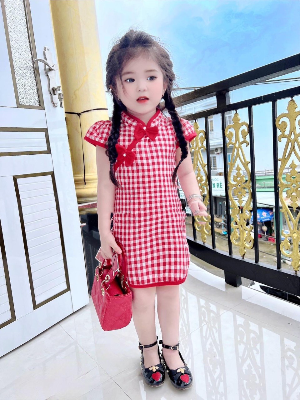 Set sườn xám kẻ caro đỏ bé gái 10-22kg
