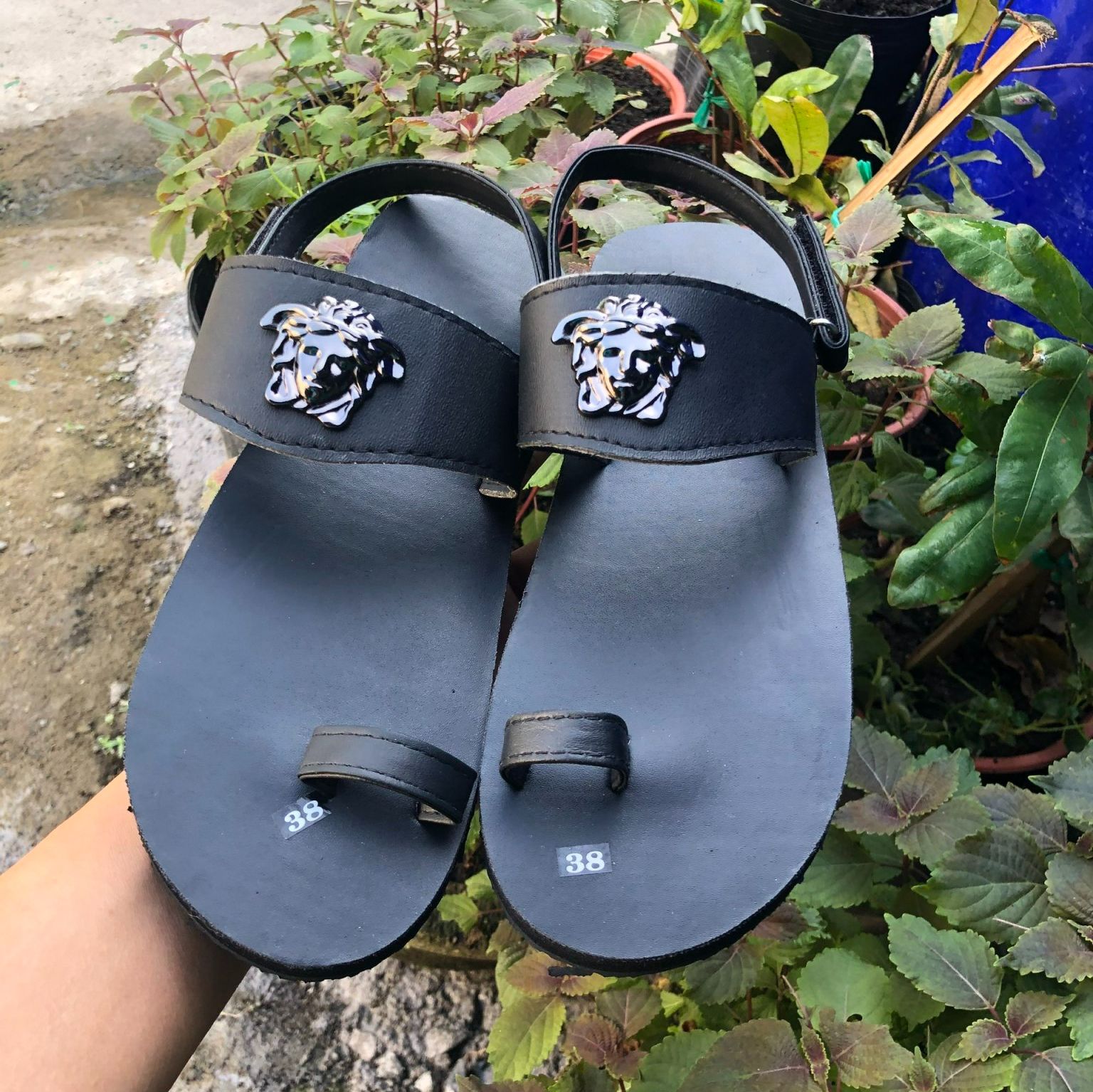 Xăng đan đế bằng nam nữ đế đen quai đen