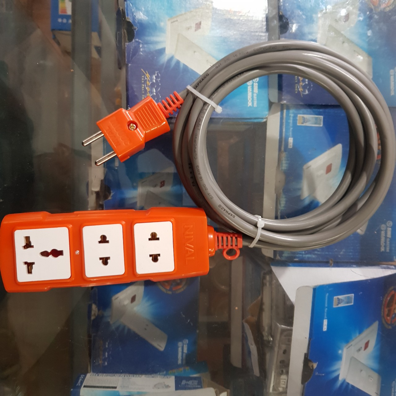 Ổ cắm 3 ổ chịu tải 6000w dây daphaco 2x1.5 dài 5m hoặc 10m