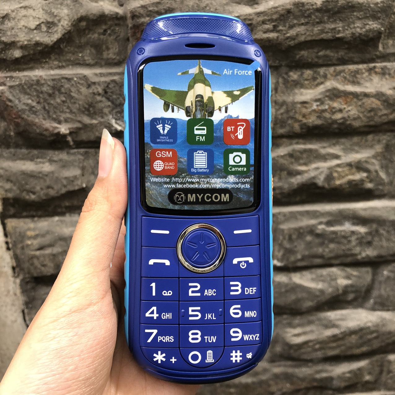 Điện thoại kiểu dáng nam tính 2 sim giá rẻ loa to rõ mycom air c100