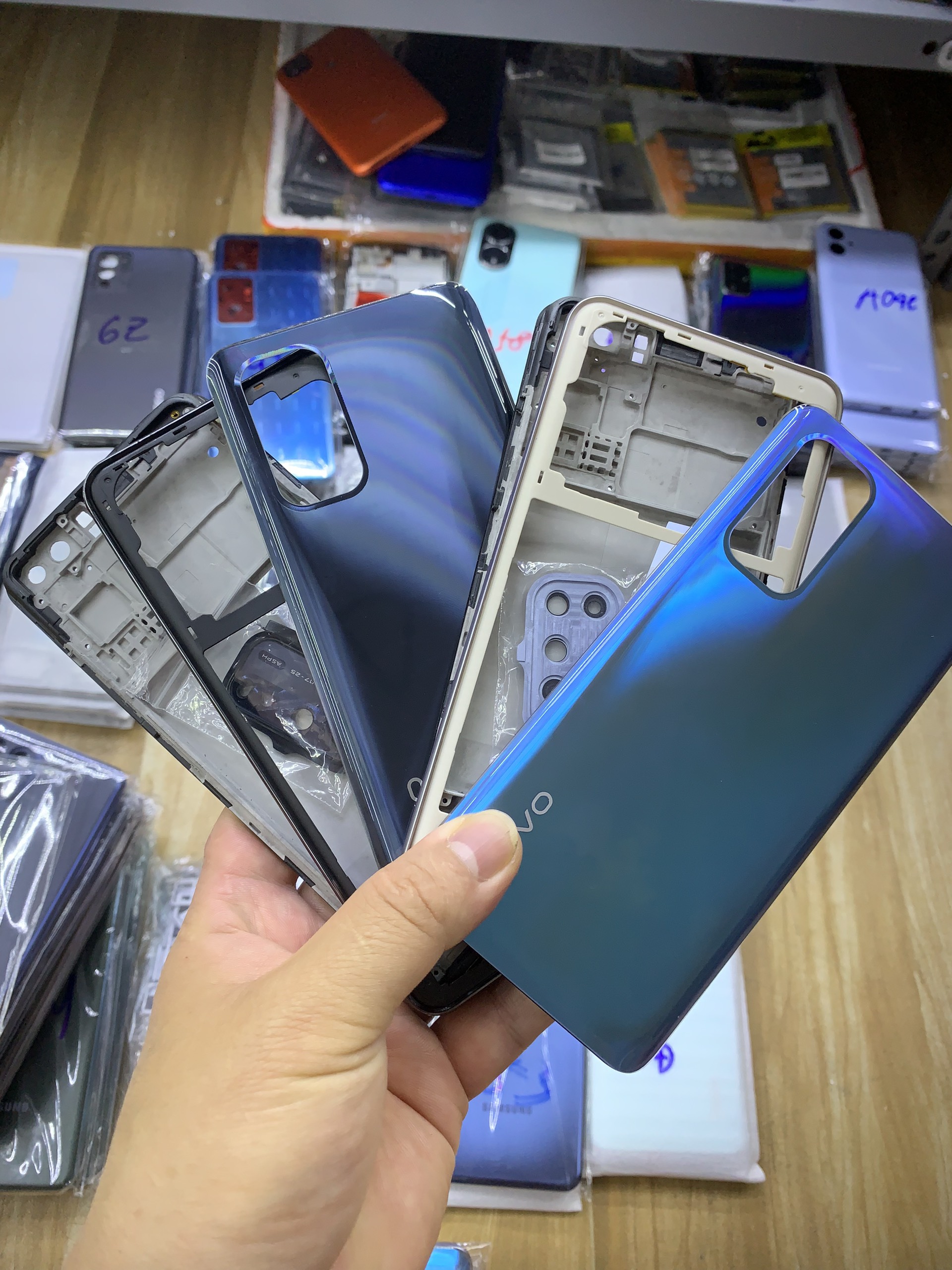 Full Bộ xương vỏ điện thoại zin hãng Vivo V19 - gồm xương, sườn, phím bấm, kính camera, khay sim