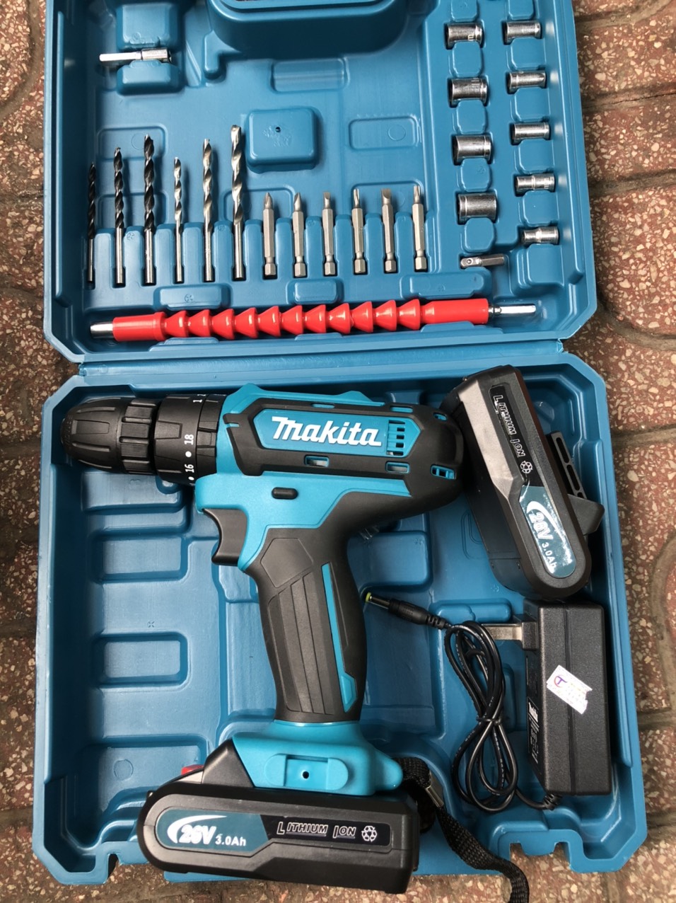 Máy khoan pin MaKiTa 26v 3chức năng Tặng kèm đồ