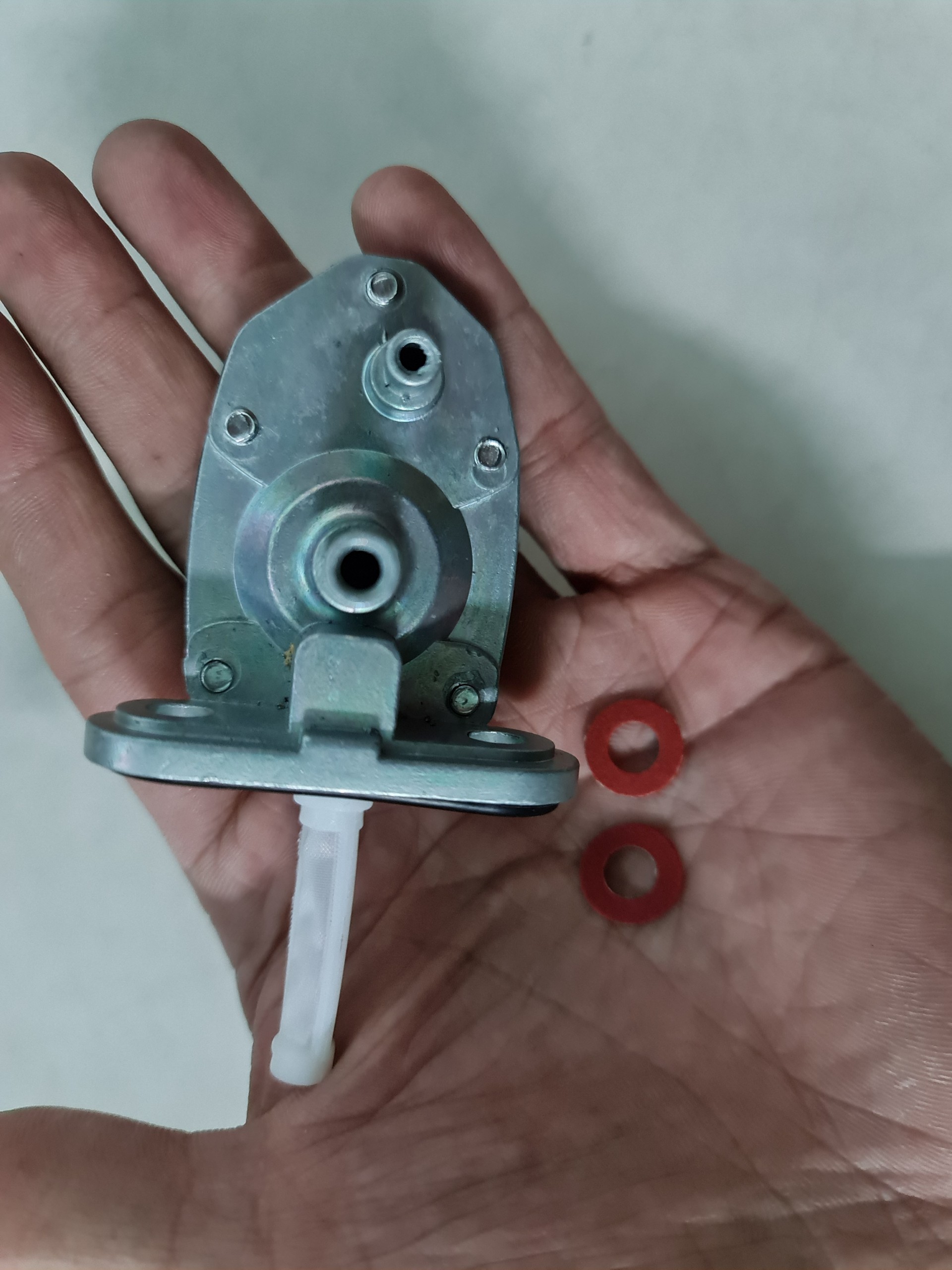 Bơm xăng của xe yaz. yaz125. phụ tùng xe yaz.