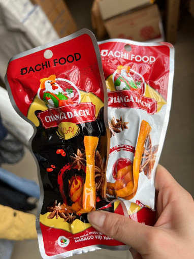 Chân gà ăn liền Dachi food 40g 2 vị ăn vặt - Dabaco Việt Nam