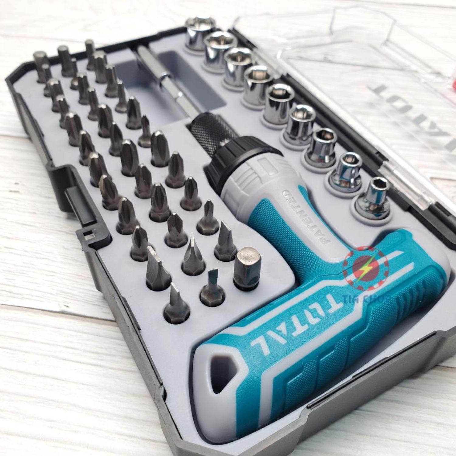 Bộ tua vít 47 chi tiết tay cầm chữ t total tacsd30476