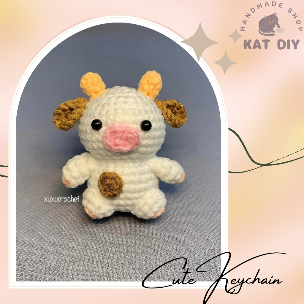 Móc khóa len hình Con Bò Sữa đáng yêu - Móc khóa handmade tặng bạn bè người yêu Size 8cm - KAT DIY