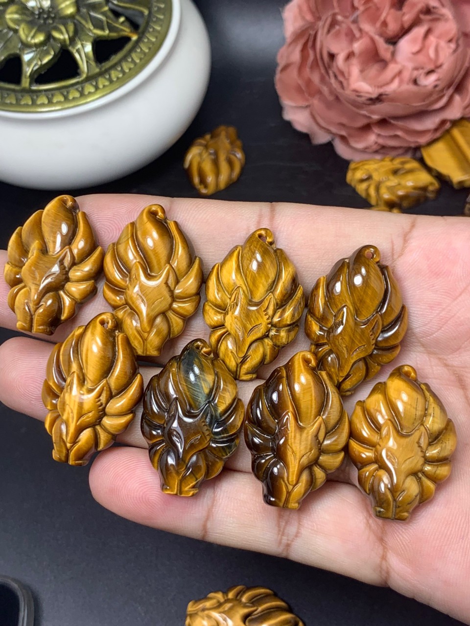 Charm cửu vĩ hồ ly phối dây chuyền, chuỗi hạt đá mắt hổ, mã não các màu sắc - mẫu mới 2023