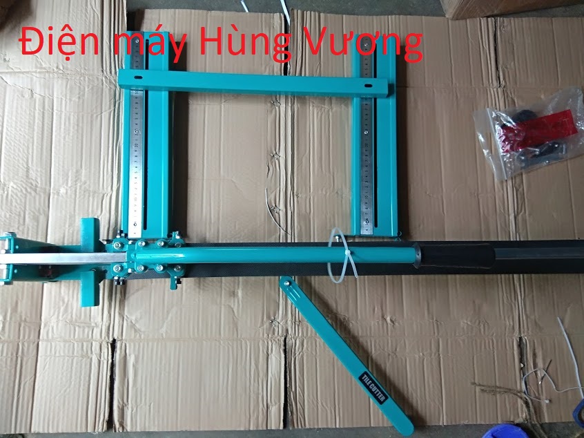 Máy cắt gạch siêu cứng bàn đẩy Hibiki 2288 xuất xứ Thái lan, cắt 82cm.