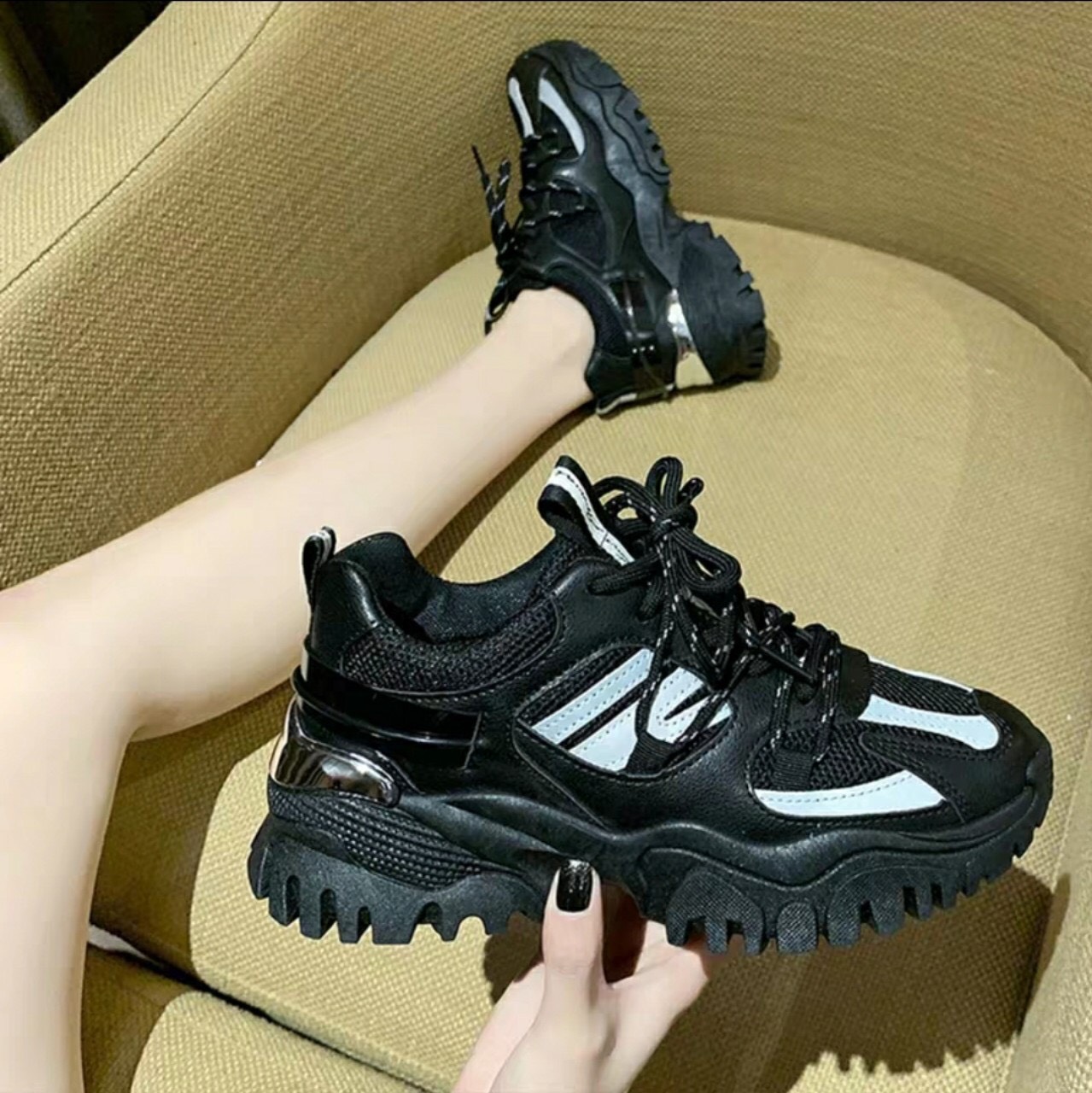 Giày thể thao nữ ULZZang phản quang nâng đế 6cm da mềm cá tính