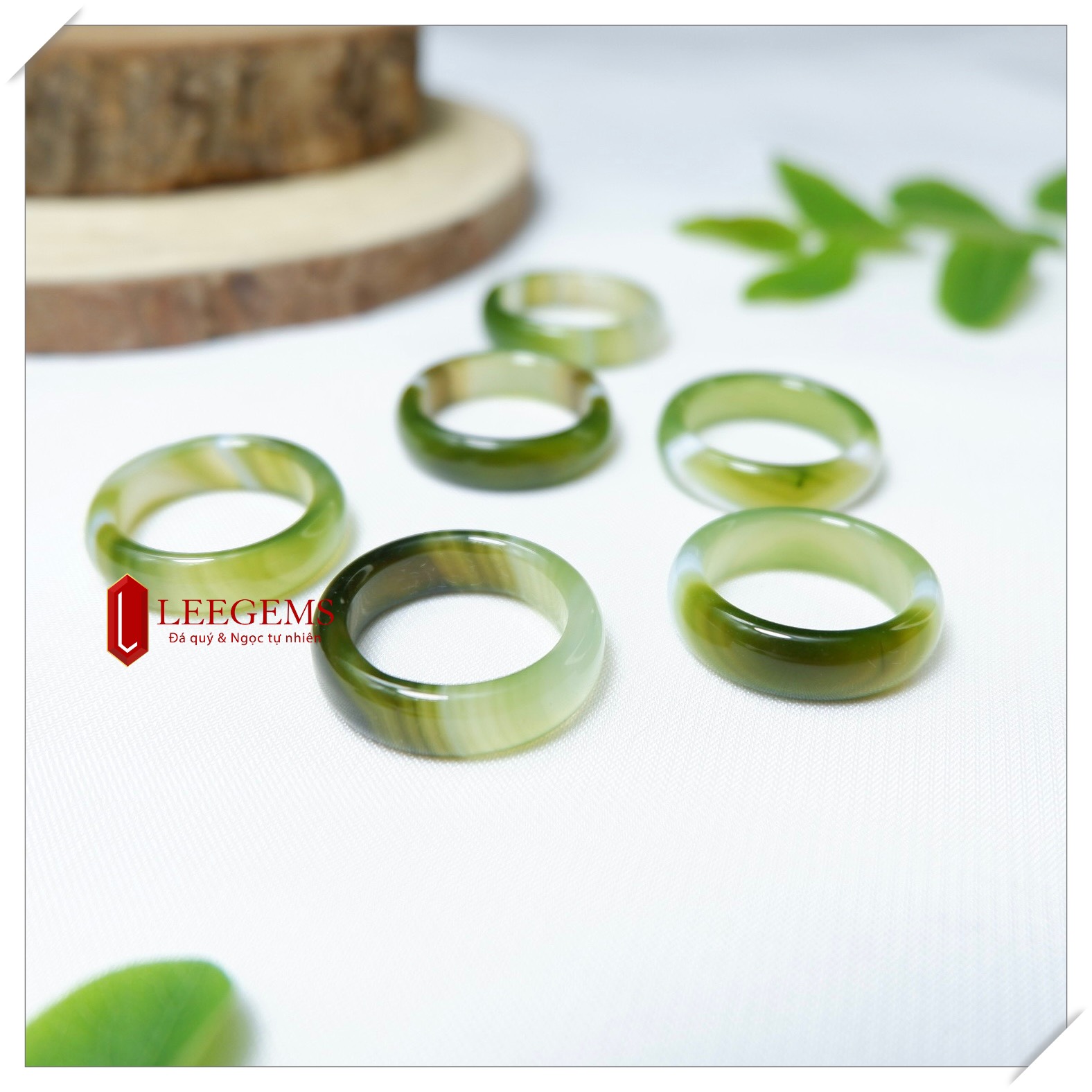 Nhẫn đá chalcedony tự nhiên nhiều màu siêu giảm giá