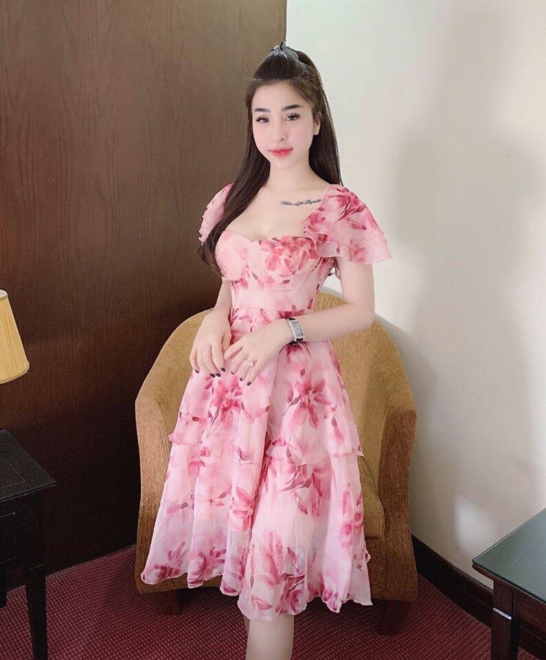 Đầm nữ xinh đẹp voan hoa xếp tầng cổ vuông thời trang