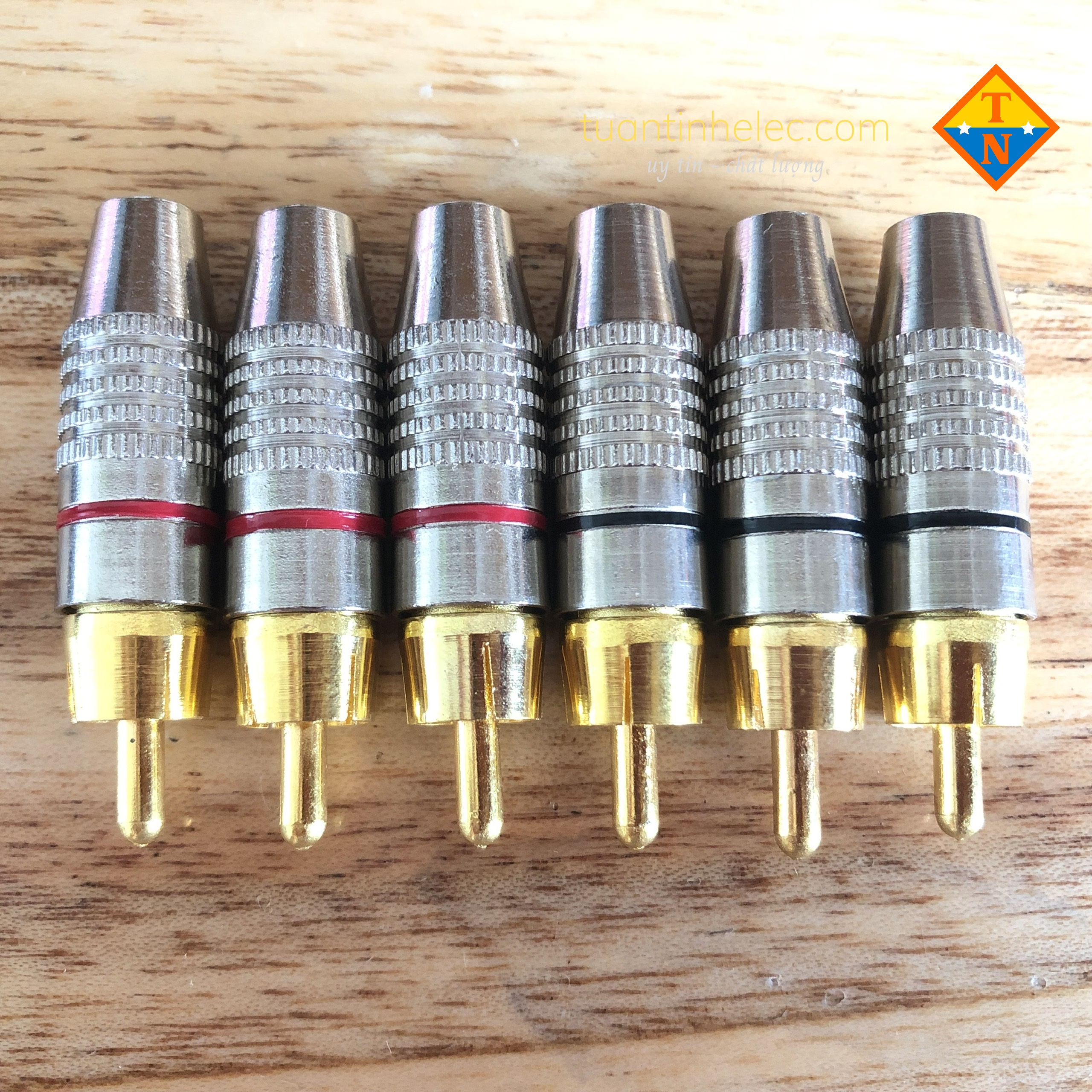 Đầu tín hiệu AV RCA hoa sen đực tốt