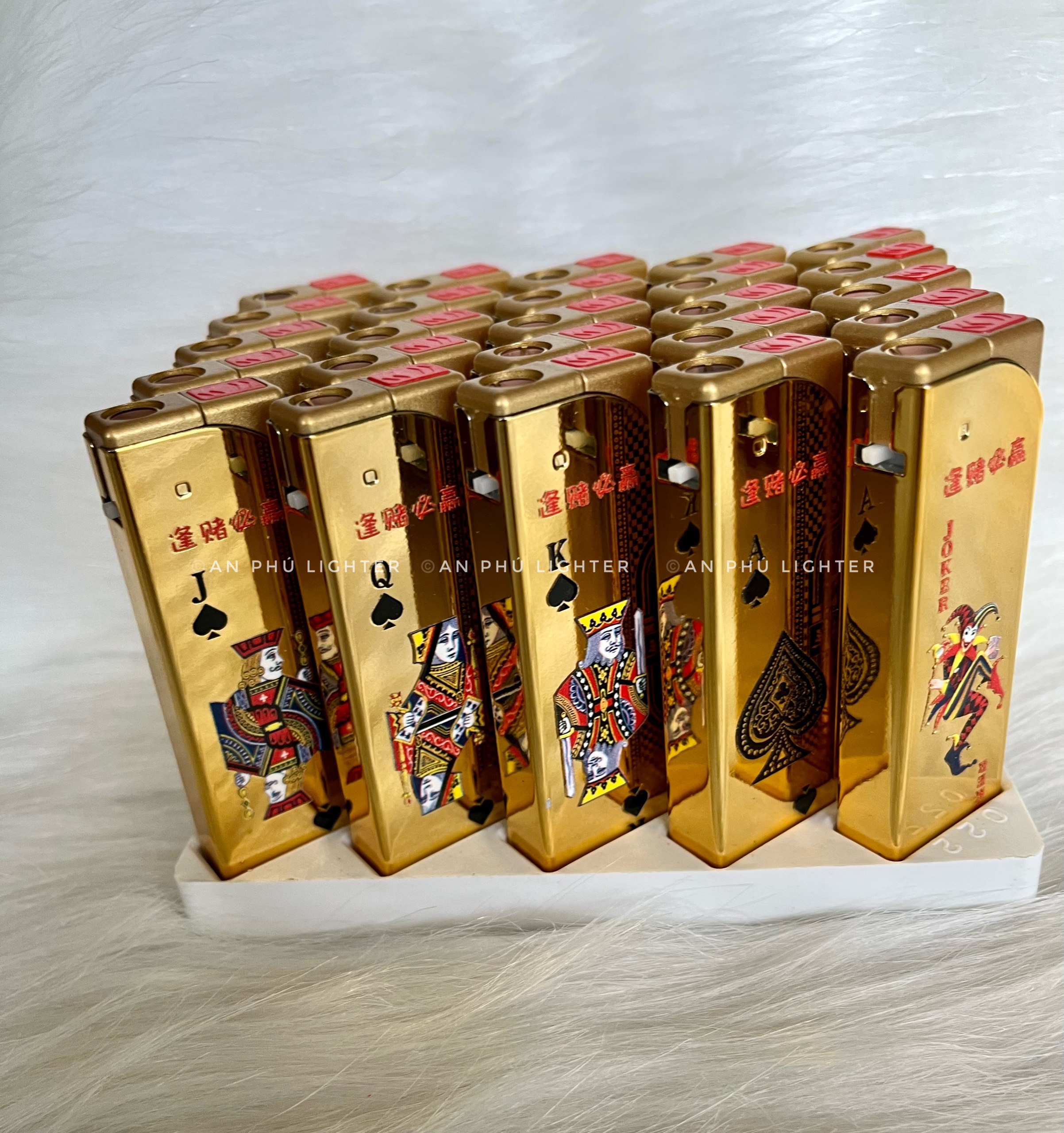 [ COMBO 10 CÁI ] Bật Lửa Khò 1 Tia Shenlong SL022 - Vỏ Nhôm Bóng Màu Vàng - Hộp Quẹt In Hình Bài Tây - Có Bơm Ga