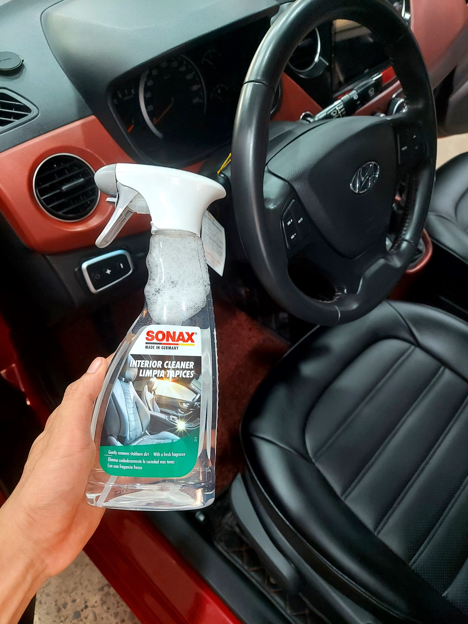 [NEW] Dung dịch làm sạch nội thất ô tô đa năng 500ml - Sonax car interior cleaner