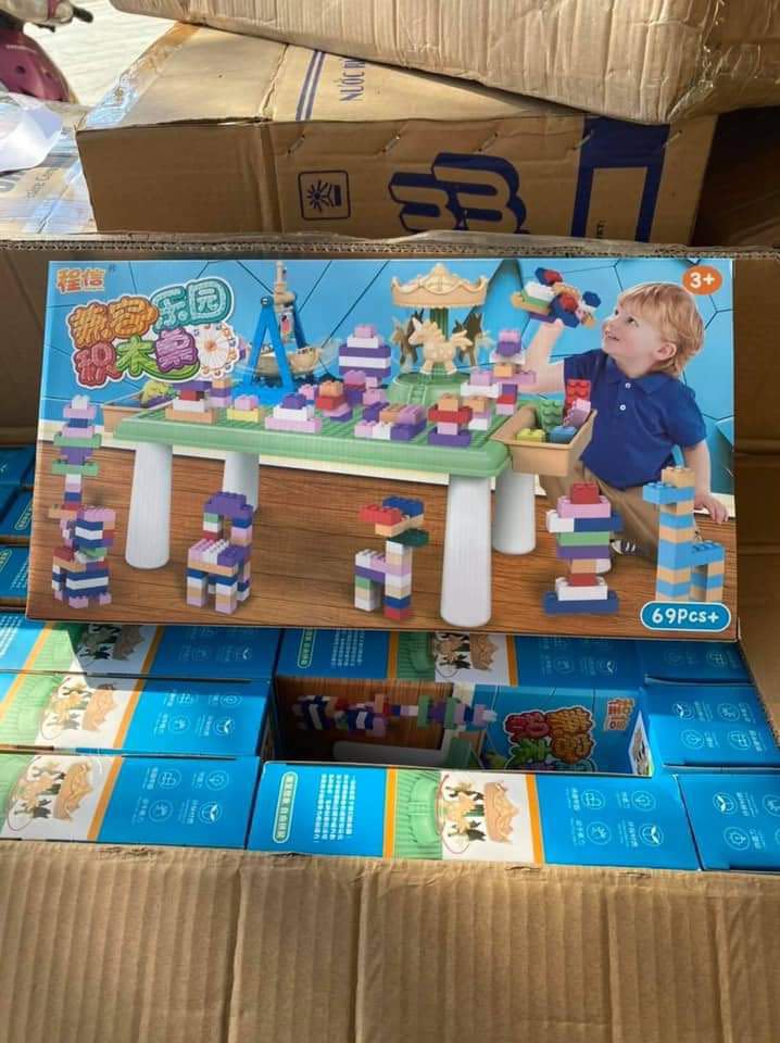Bộ bàn xếp hình cho bé