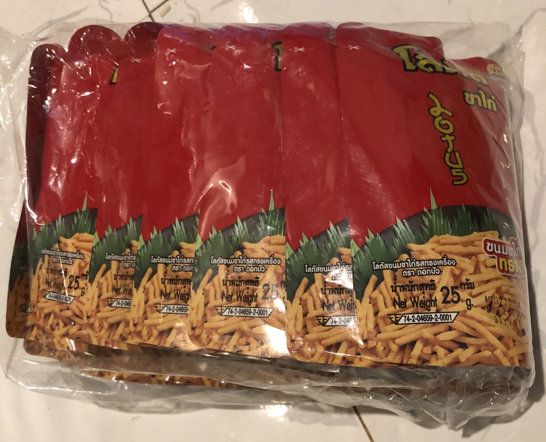 [Lốc 13 gói] Bánh Que Đỏ Thái Lan 25g/gói