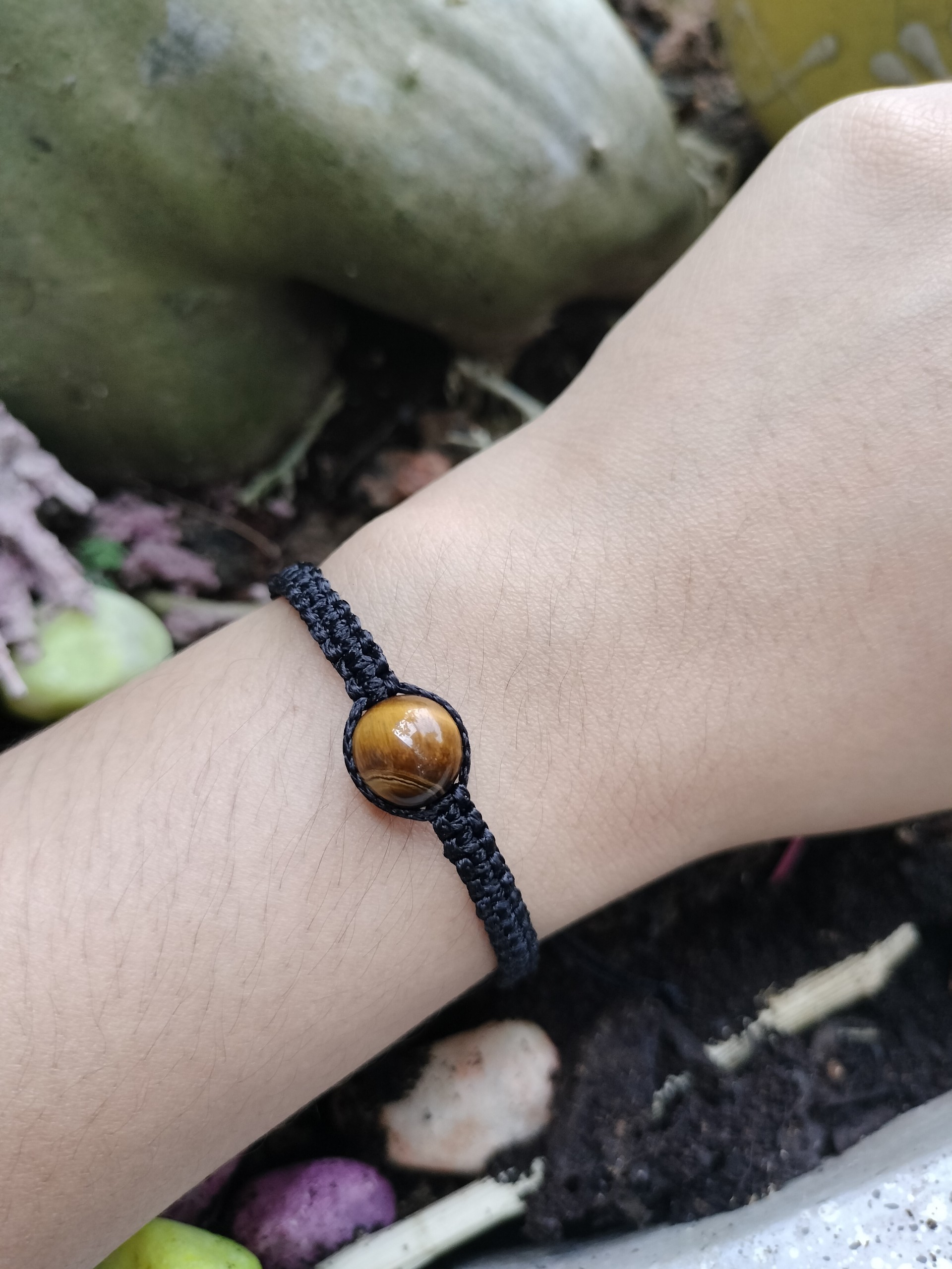Vòng tay tết dây đá mắt hổ