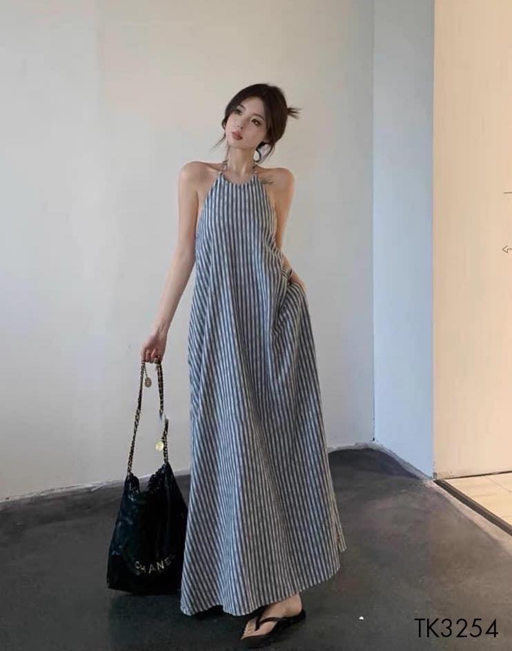 Đầm maxi cổ yếm kẻ sọc đi biển siêu xinh màu đen / xanh