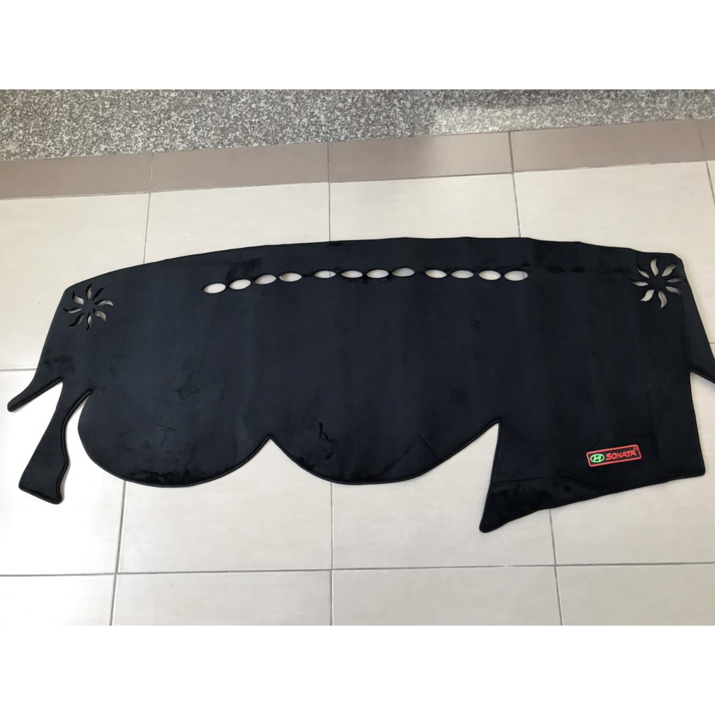Huyndai sonata 2010-2014 thảm che nắng taplo nhung 3 lớp chống trượt