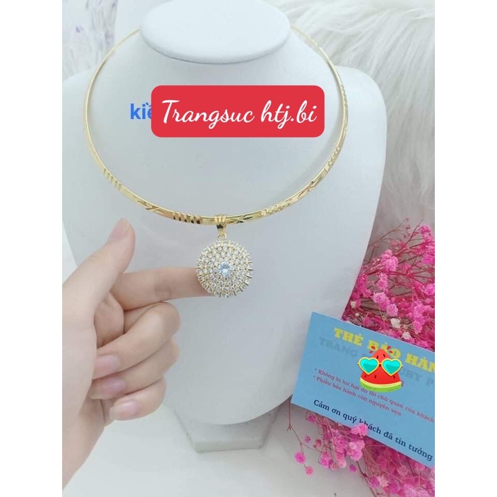 Kiềng cổ nữ mạ vàng kèm mặt đính đá cực sang chảnh htj