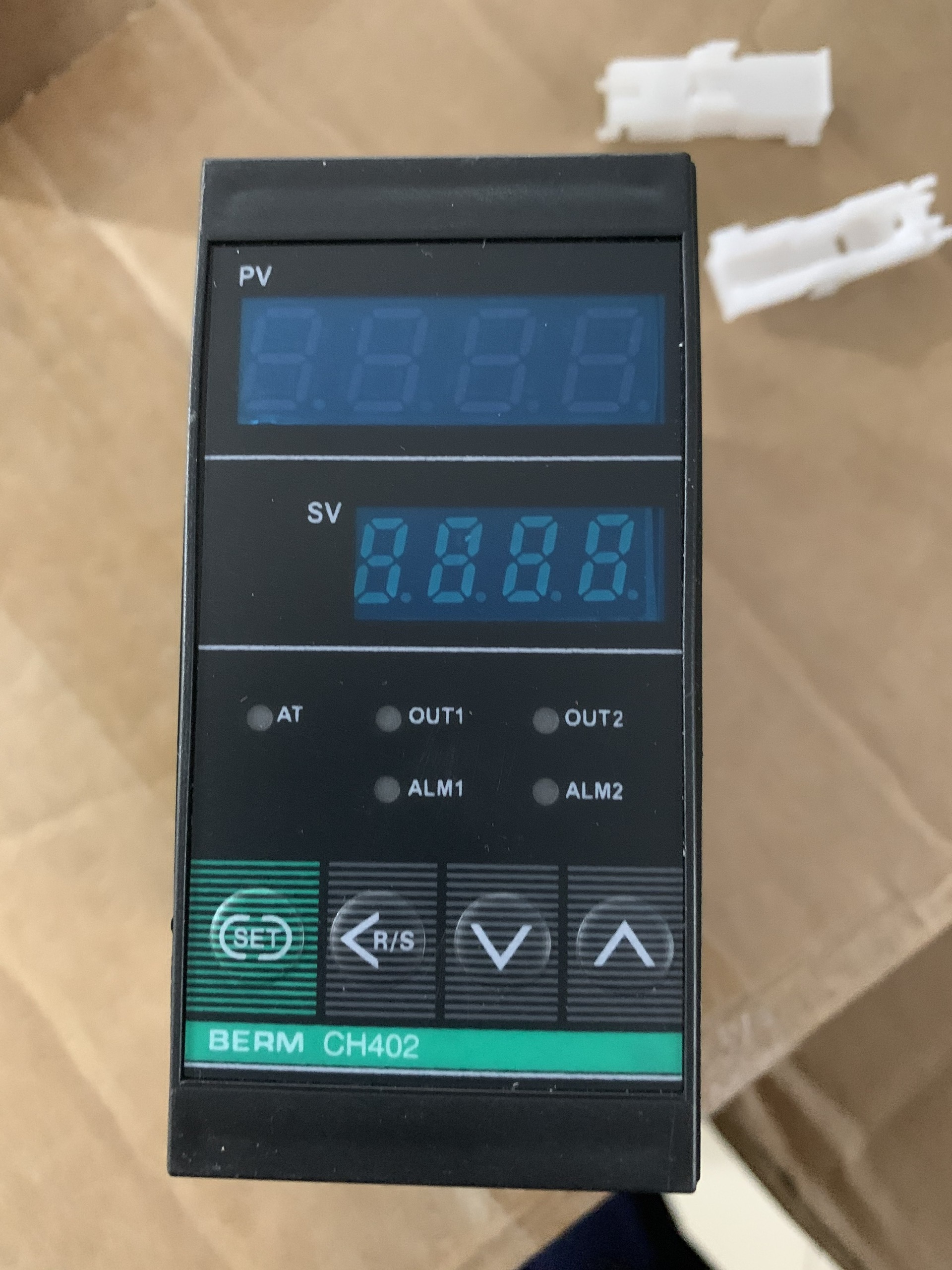 Đồng hồ điều khiển nhiệt độ Berme CH402
